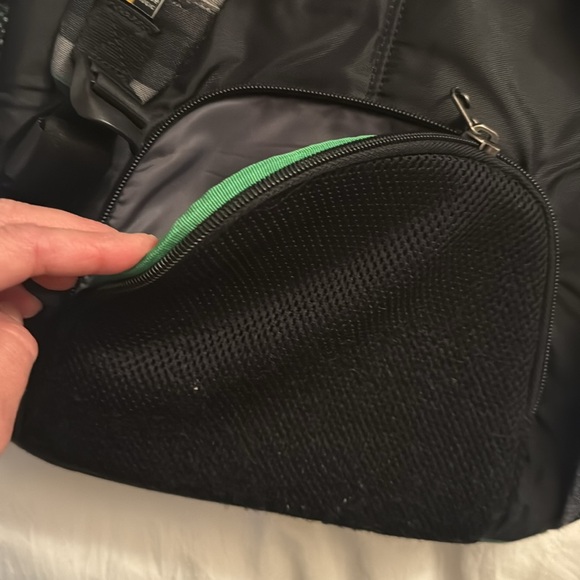 Case Logic large laptop backpack, fits 15-16” laptops - Picture 8 of 8